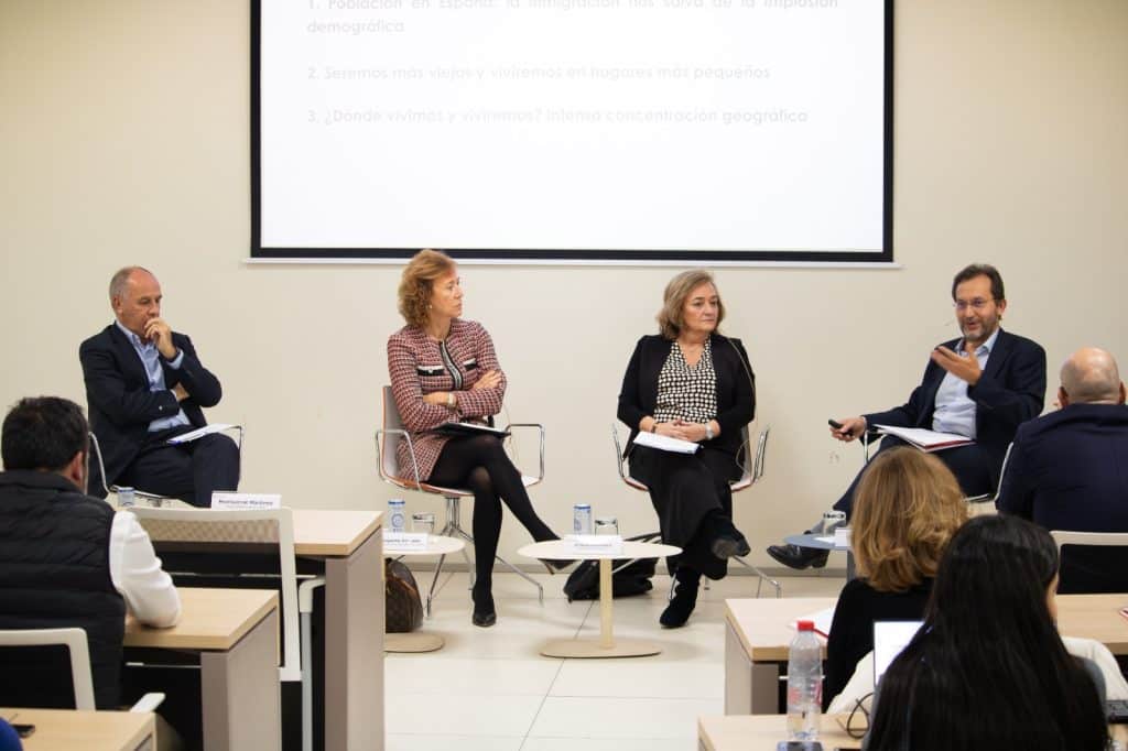 Cristina Herrero en la presentacion de un estudio de AFI. Noviembre 2024